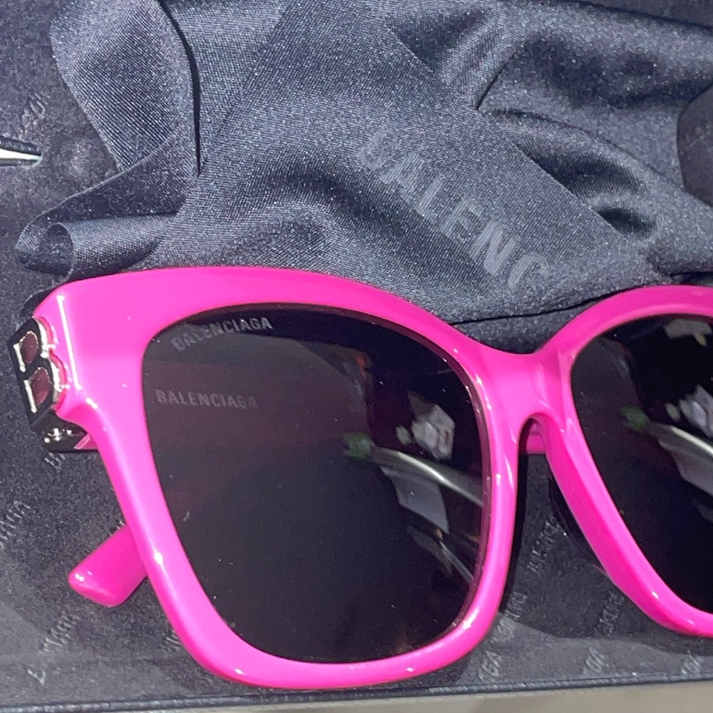 24HR FINAL⚡️DROP ⬇️ SHIPS TODAY❗️Balenciaga Pink Square Sunglasses - Picture 2 of 7